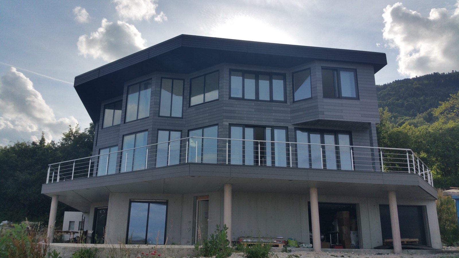 Willa na Wzgórzu, Francja